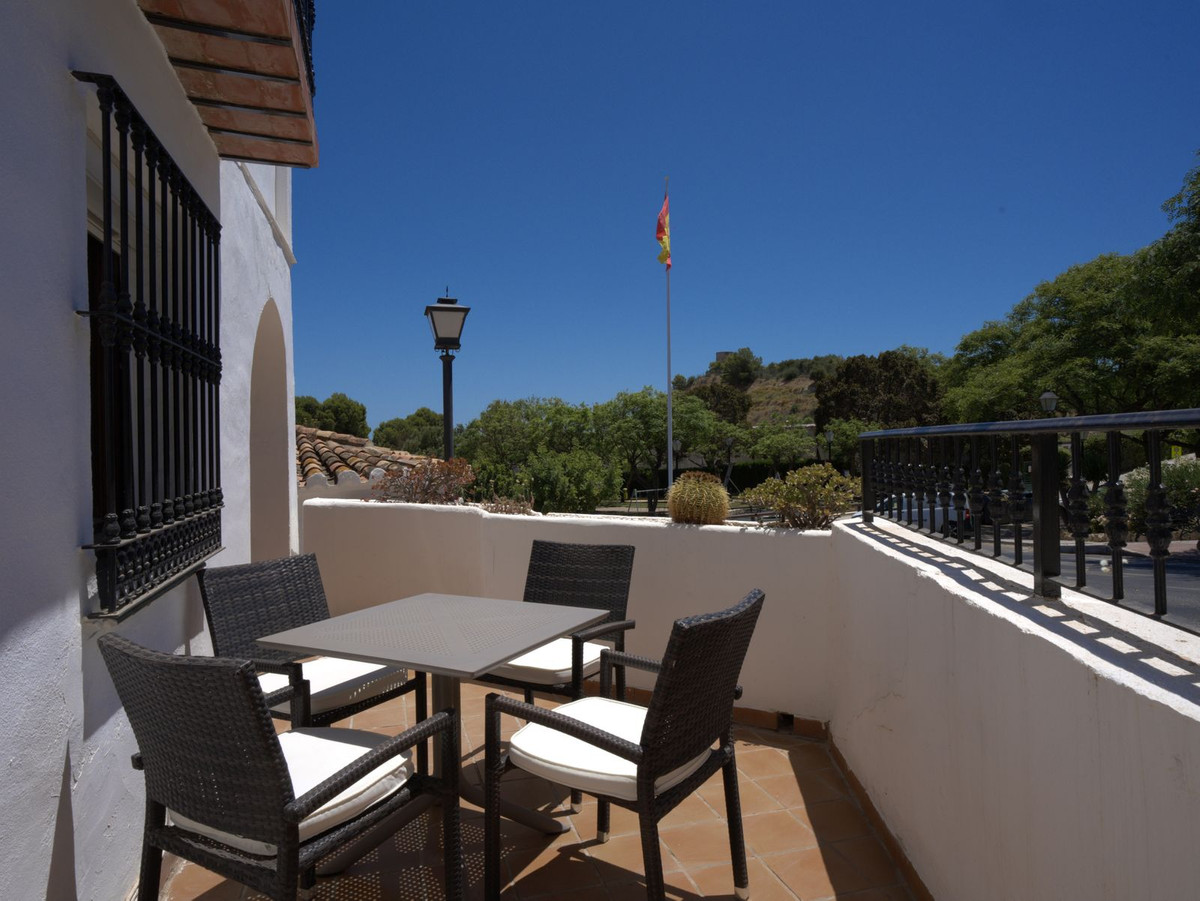 5 Bed Townhouse for sale in Torreblanca Costa Del Sol, Málaga, Spain