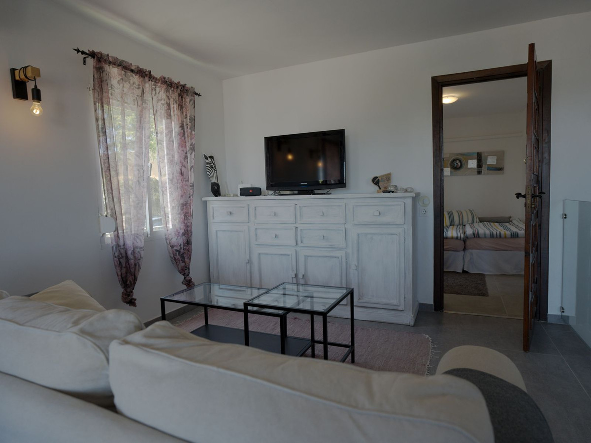 5 Bed Townhouse for sale in Torreblanca Costa Del Sol, Málaga, Spain
