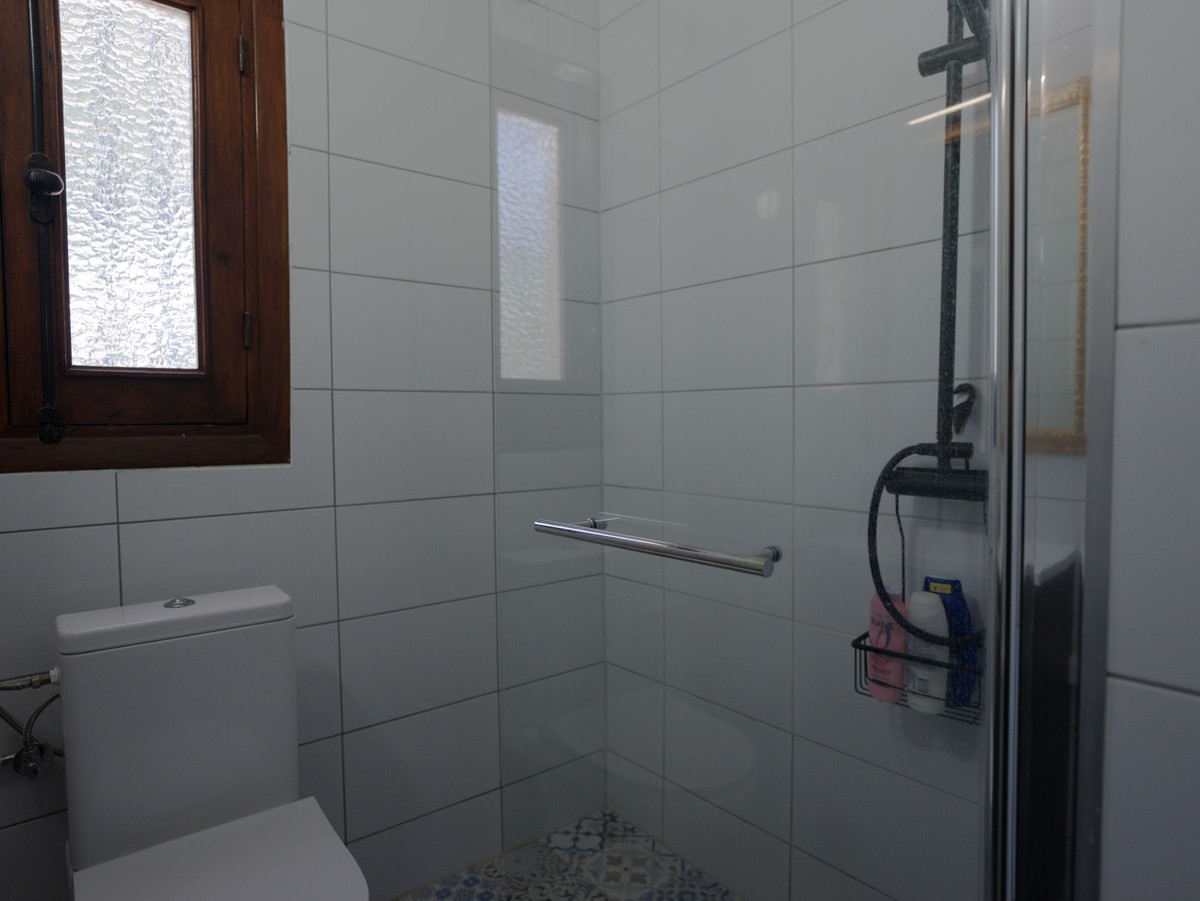 5 Bed Townhouse for sale in Torreblanca Costa Del Sol, Málaga, Spain