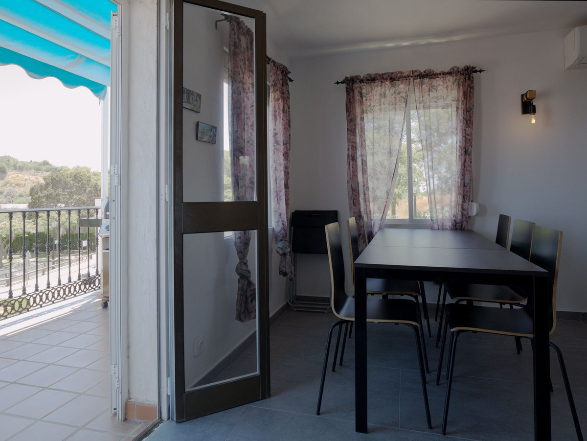 5 Bed Townhouse for sale in Torreblanca Costa Del Sol, Málaga, Spain