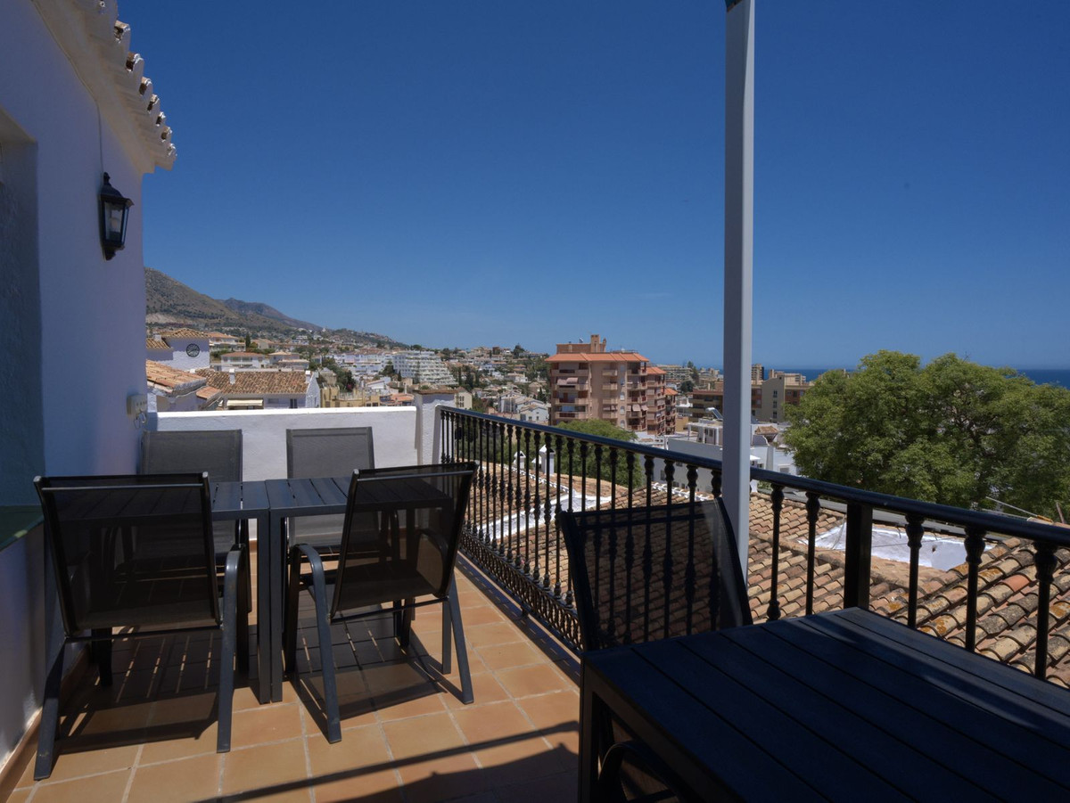 5 Bed Townhouse for sale in Torreblanca Costa Del Sol, Málaga, Spain