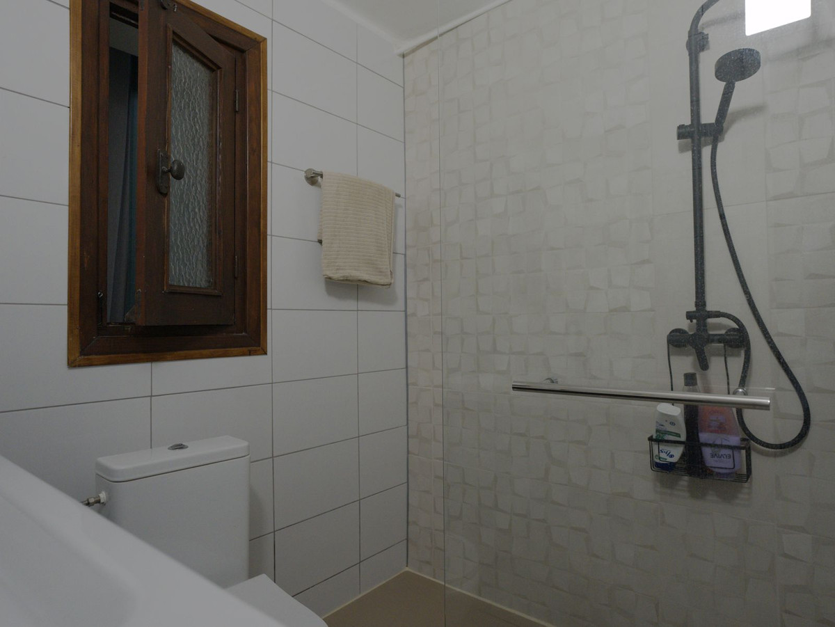 5 Bed Townhouse for sale in Torreblanca Costa Del Sol, Málaga, Spain