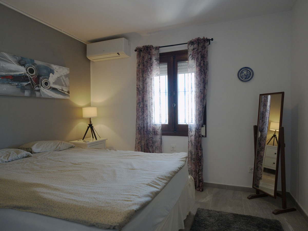 5 Bed Townhouse for sale in Torreblanca Costa Del Sol, Málaga, Spain