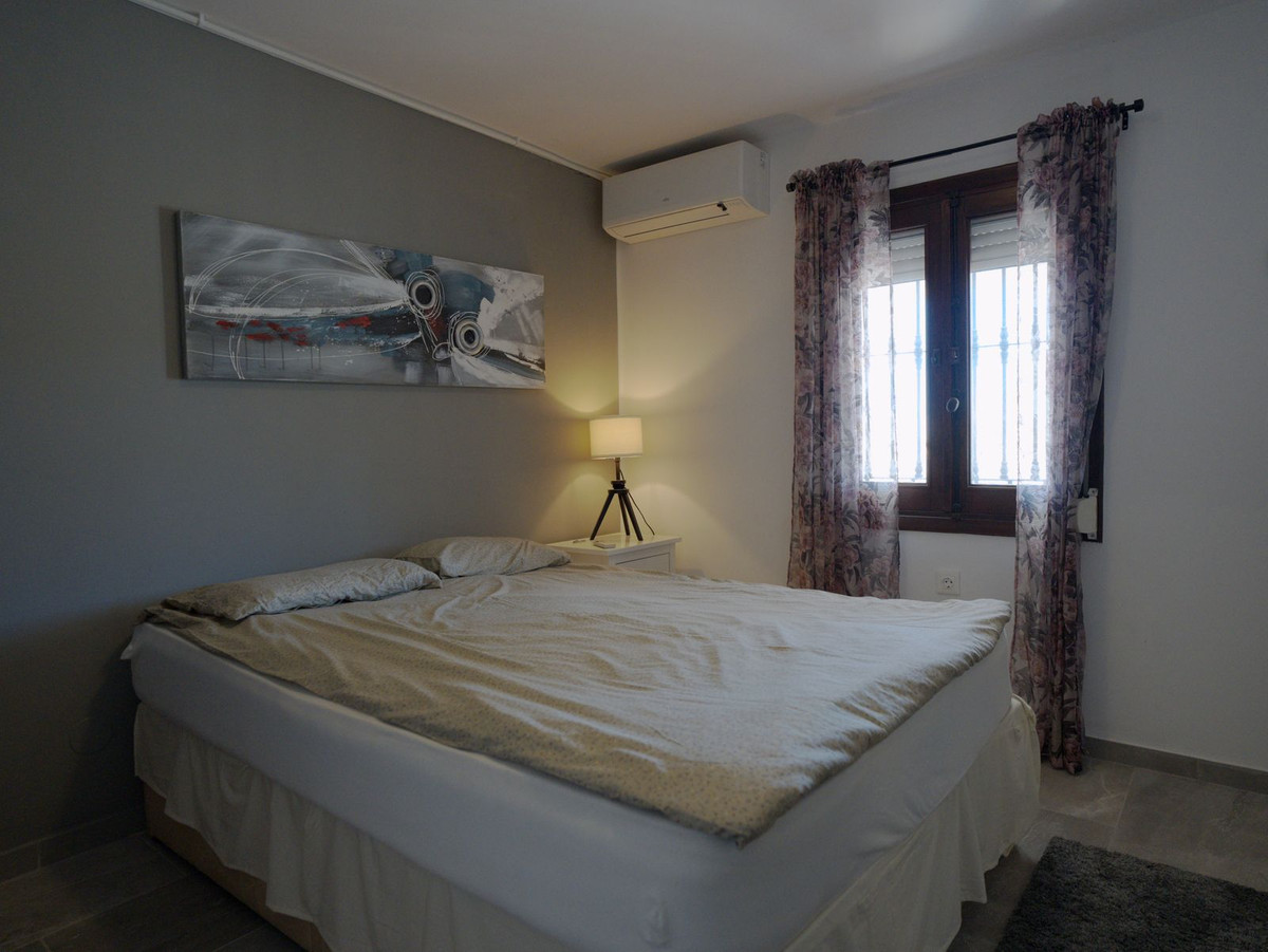 5 Bed Townhouse for sale in Torreblanca Costa Del Sol, Málaga, Spain