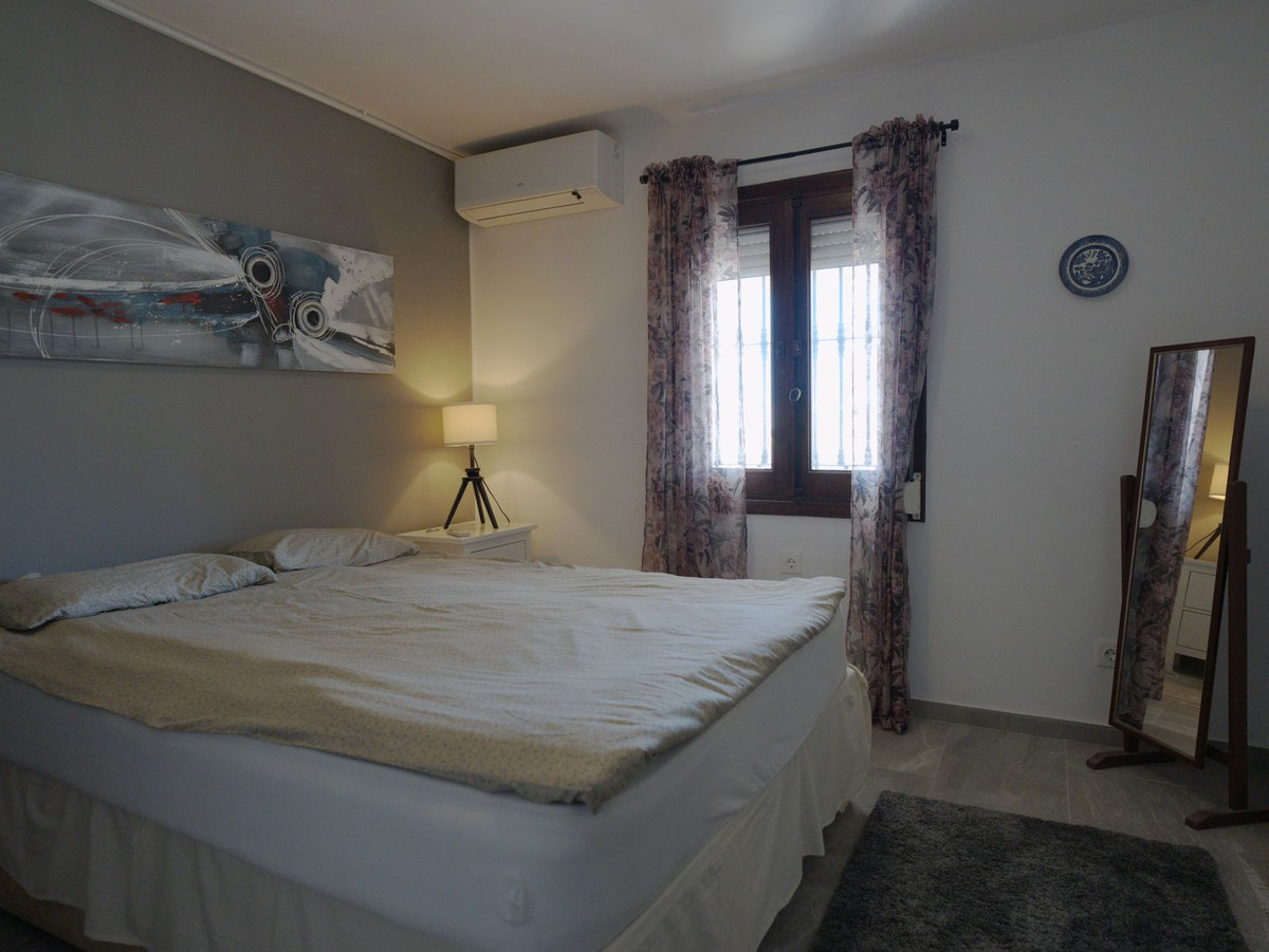 5 Bed Townhouse for sale in Torreblanca Costa Del Sol, Málaga, Spain