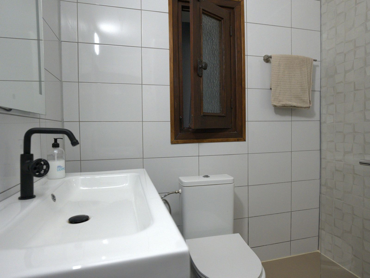 5 Bed Townhouse for sale in Torreblanca Costa Del Sol, Málaga, Spain