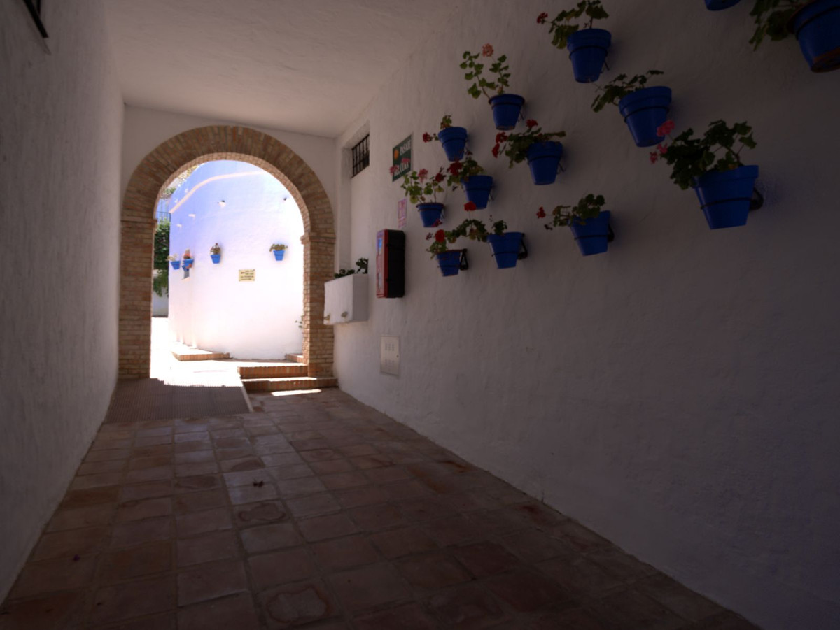 5 Bed Townhouse for sale in Torreblanca Costa Del Sol, Málaga, Spain