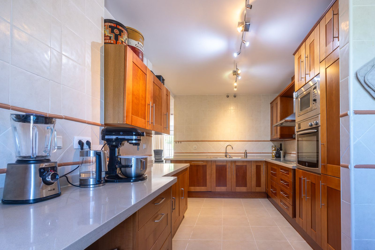 4 Bed Townhouse for sale in Lauro Golf Costa Del Sol, Málaga, Spain
