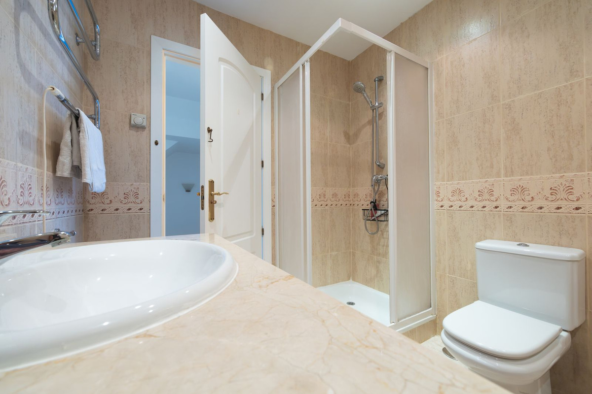 4 Bed Townhouse for sale in Lauro Golf Costa Del Sol, Málaga, Spain