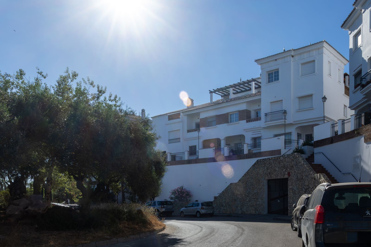 4 Bed Townhouse for sale in Lauro Golf Costa Del Sol, Málaga, Spain