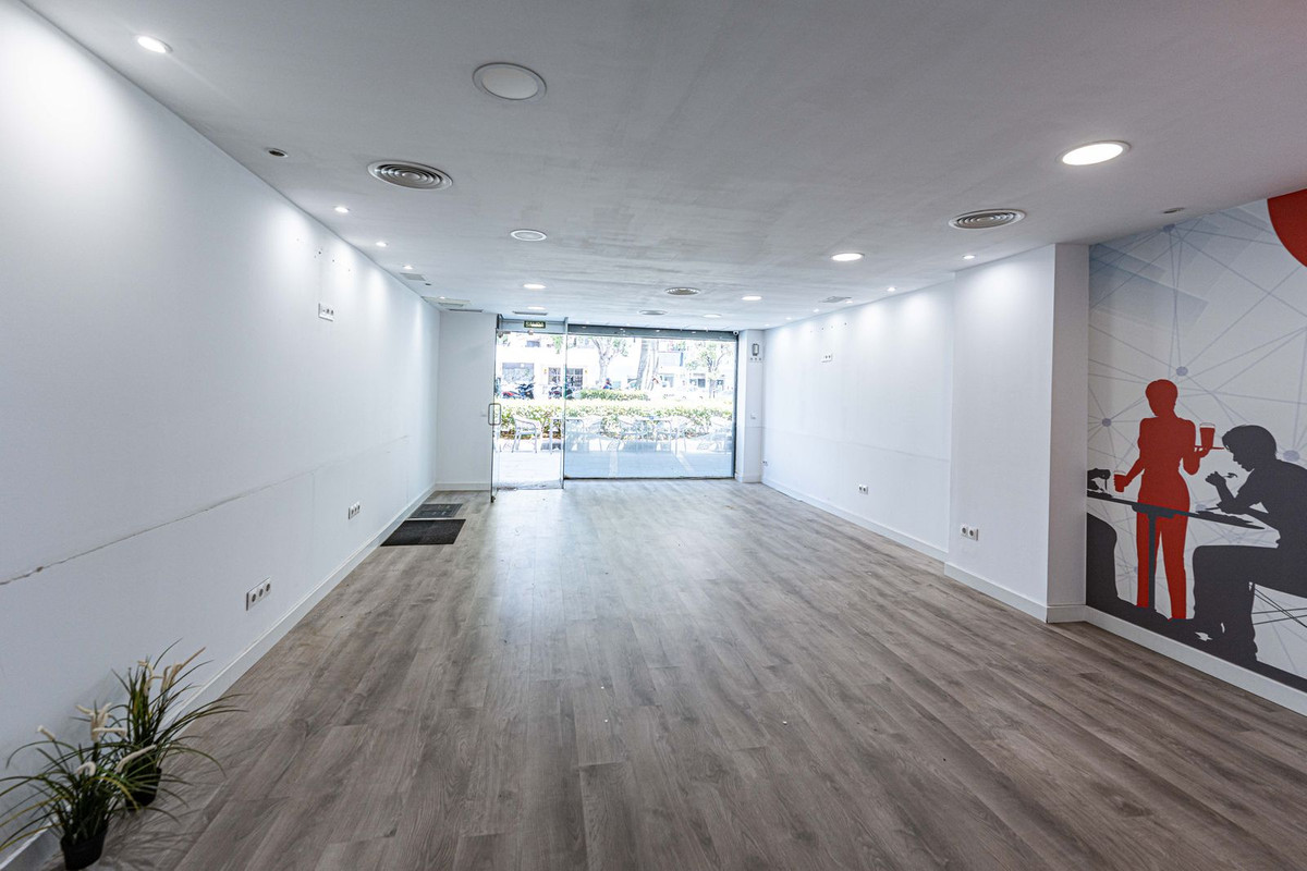 Commercial unit for sale in Marbella Costa Del Sol, Málaga, Spain