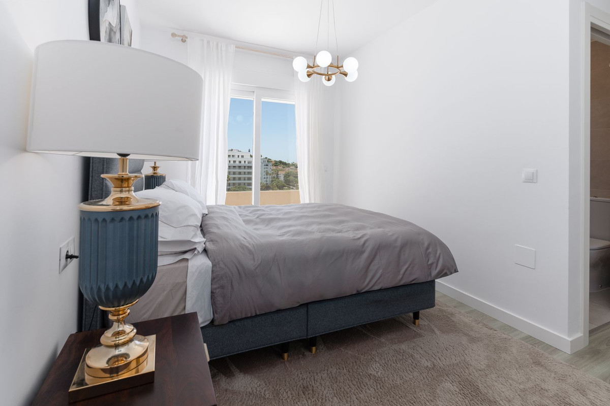 4 Bed Apartment for sale in Nueva Andalucía Costa Del Sol, Málaga, Spain