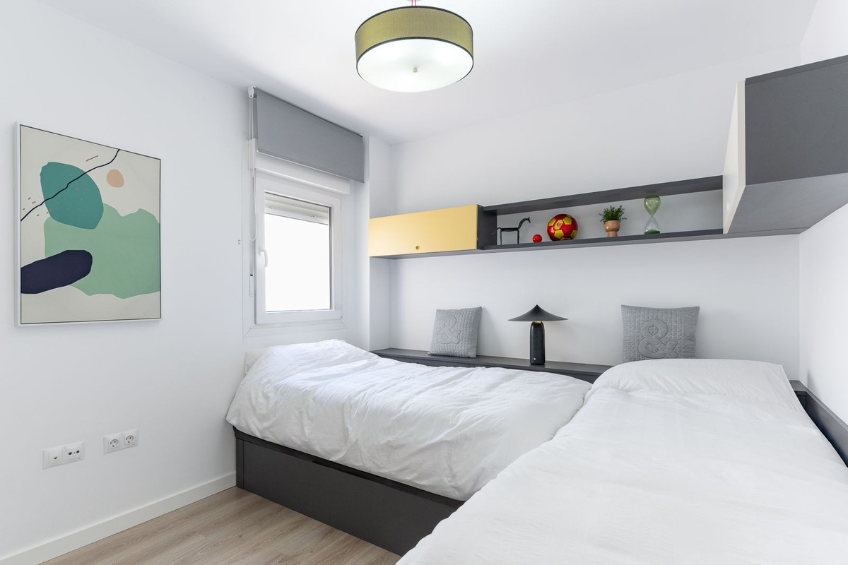 4 Bed Apartment for sale in Nueva Andalucía Costa Del Sol, Málaga, Spain