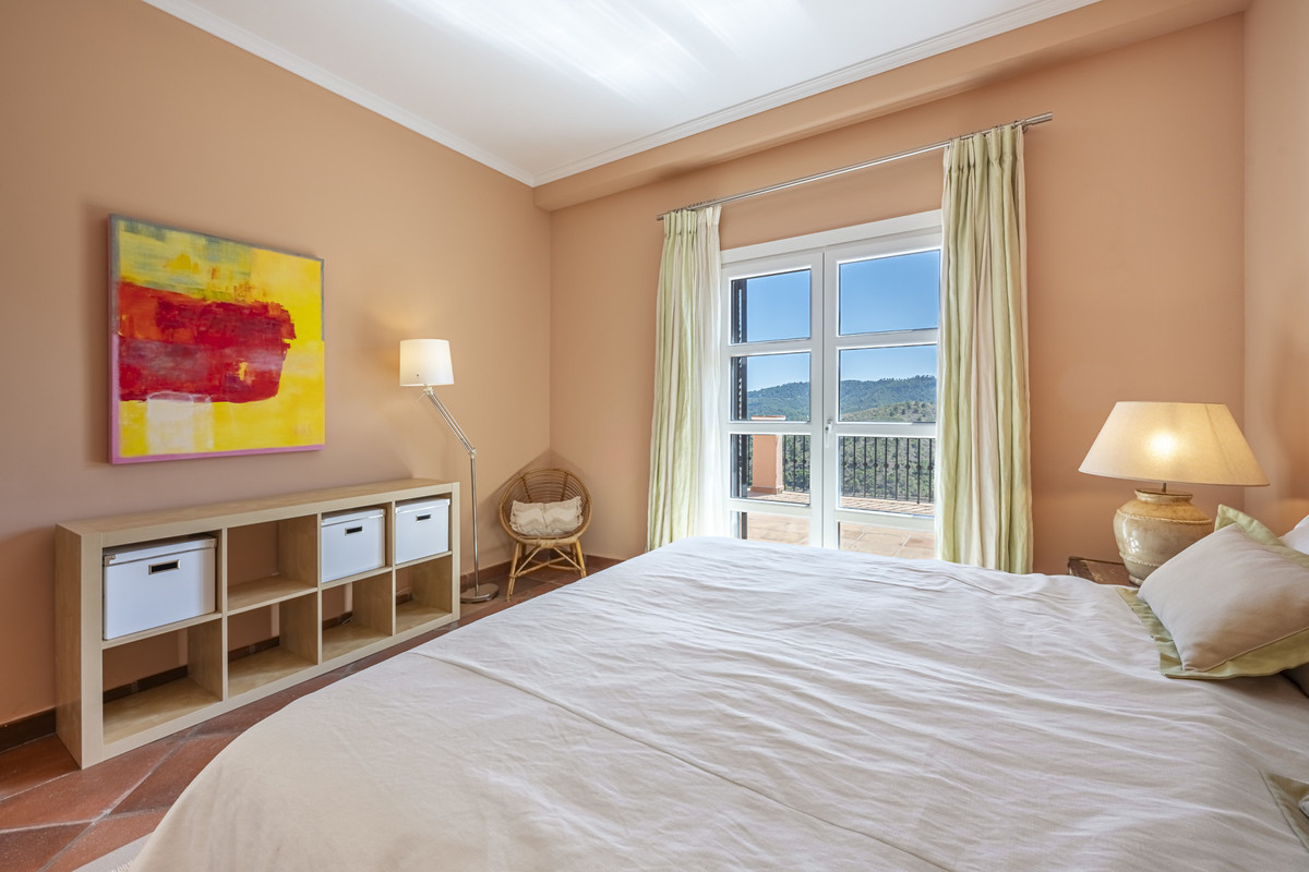4 Bed Townhouse for sale in Benahavís Costa Del Sol, Málaga, Spain