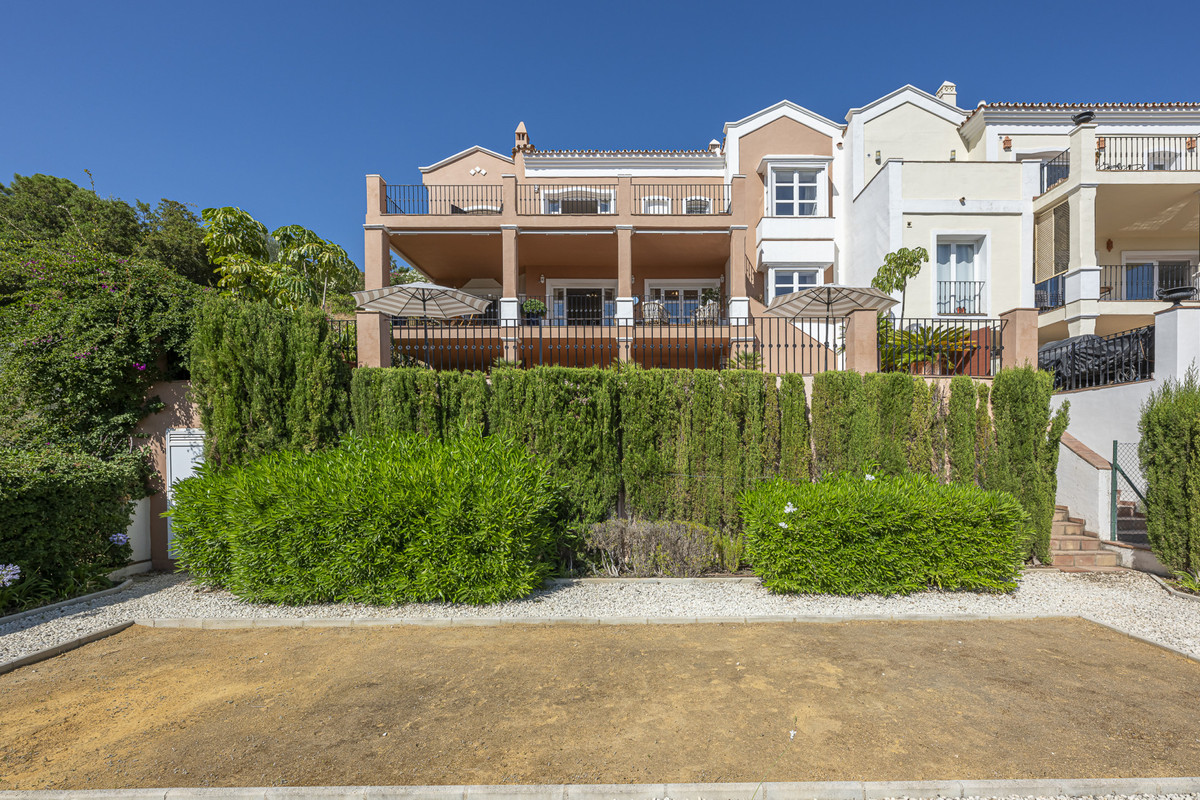 4 Bed Townhouse for sale in Benahavís Costa Del Sol, Málaga, Spain