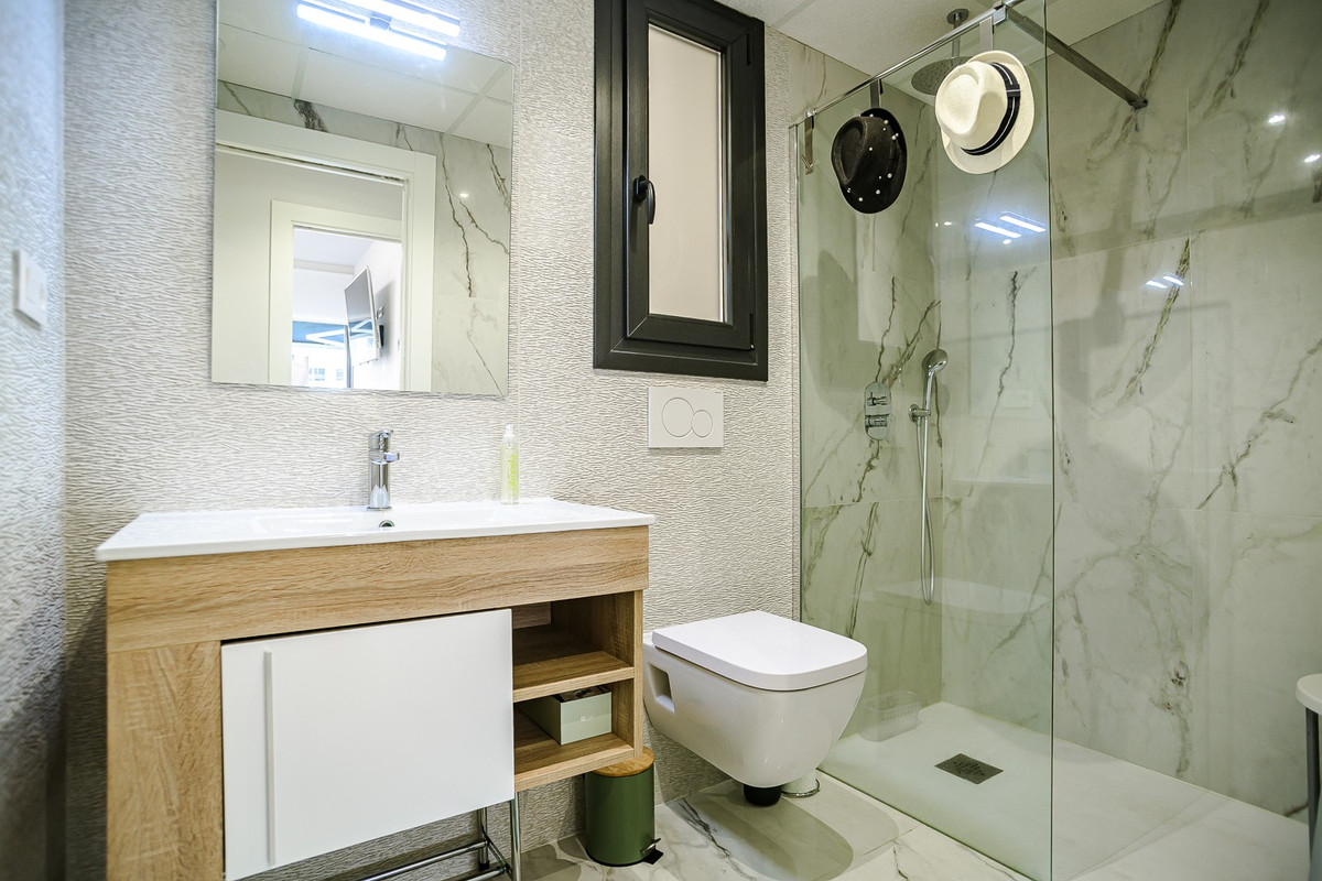 2 Bed Apartment for sale in Torrevieja Costa Blanca, Alicante, Spain