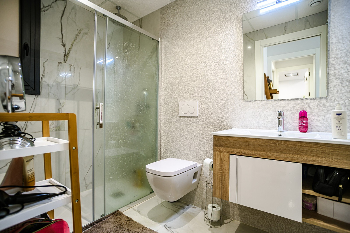 2 Bed Apartment for sale in Torrevieja Costa Blanca, Alicante, Spain