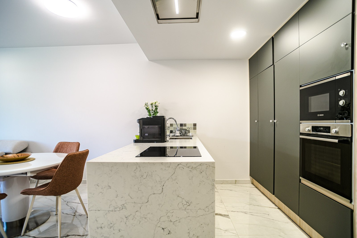 2 Bed Apartment for sale in Torrevieja Costa Blanca, Alicante, Spain