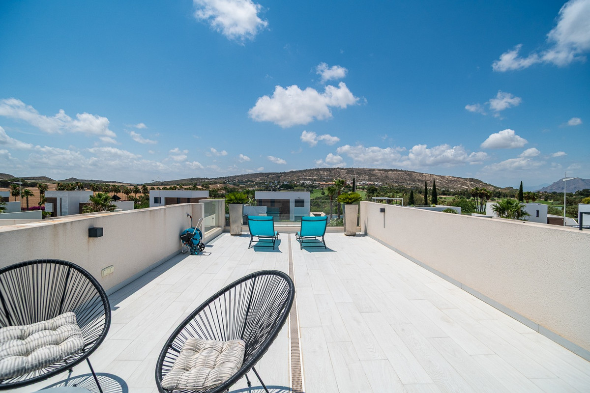 Se vende Villa - Chalet de 3 dormitorios en Costa Blanca, Alicante, España