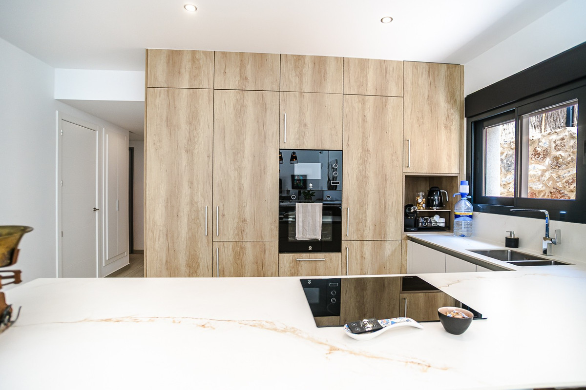 Se vende Villa - Chalet de 3 dormitorios en Costa Blanca, Alicante, España
