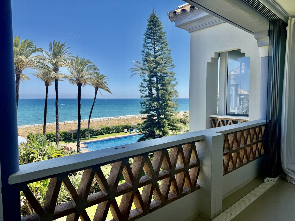 3 Bed Apartment for sale in Casares Playa Costa Del Sol, Málaga, Spain
