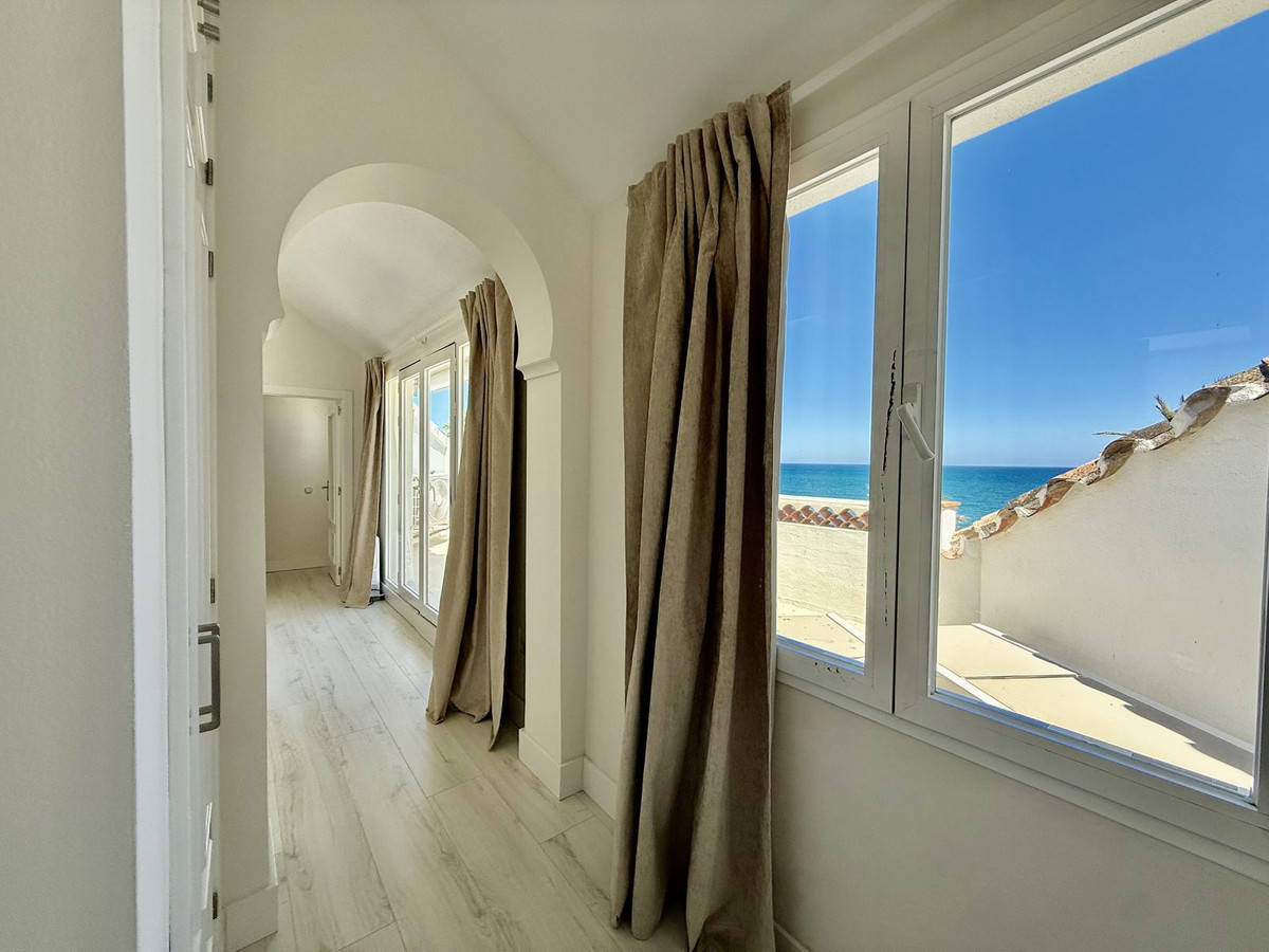 3 Bed Apartment for sale in Casares Playa Costa Del Sol, Málaga, Spain