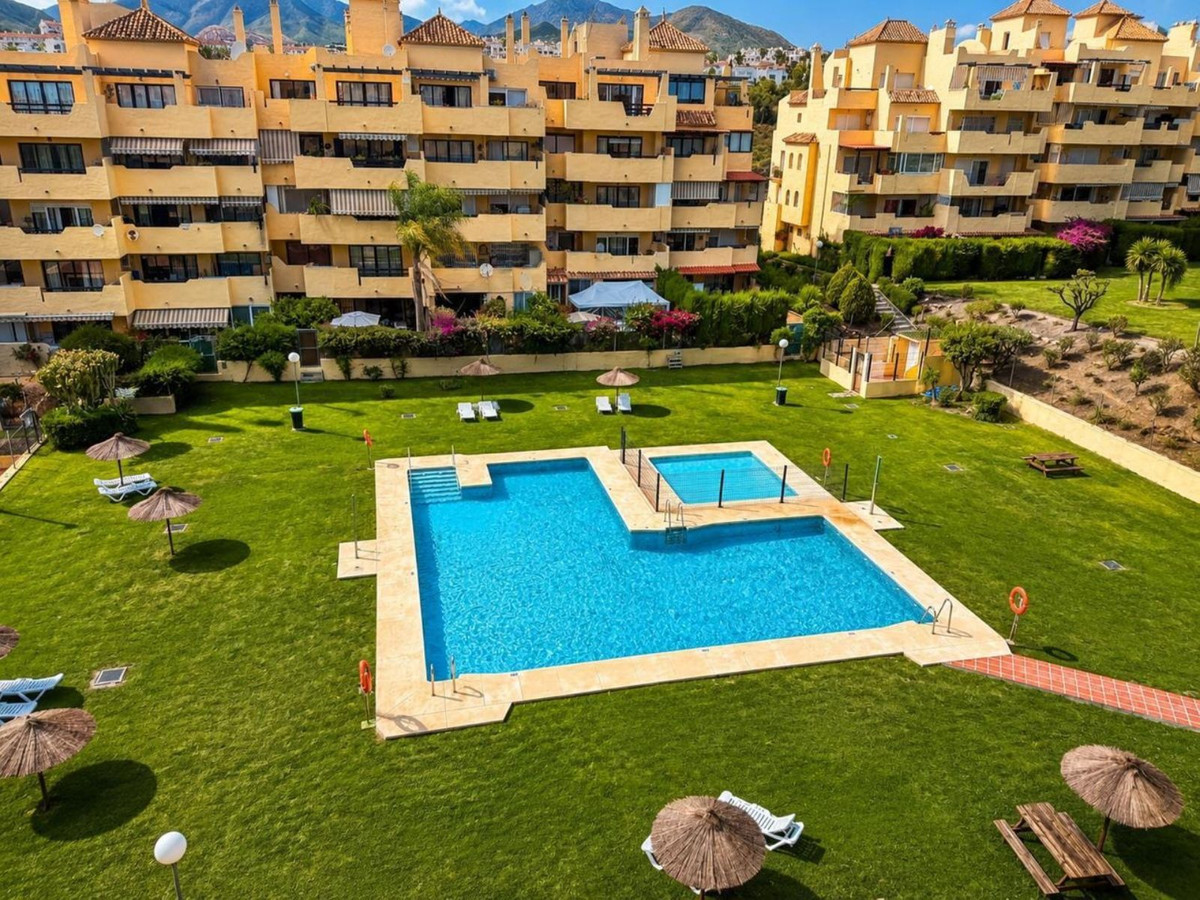 2 Bed Apartment for sale in Selwo Costa Del Sol, Málaga, Spain