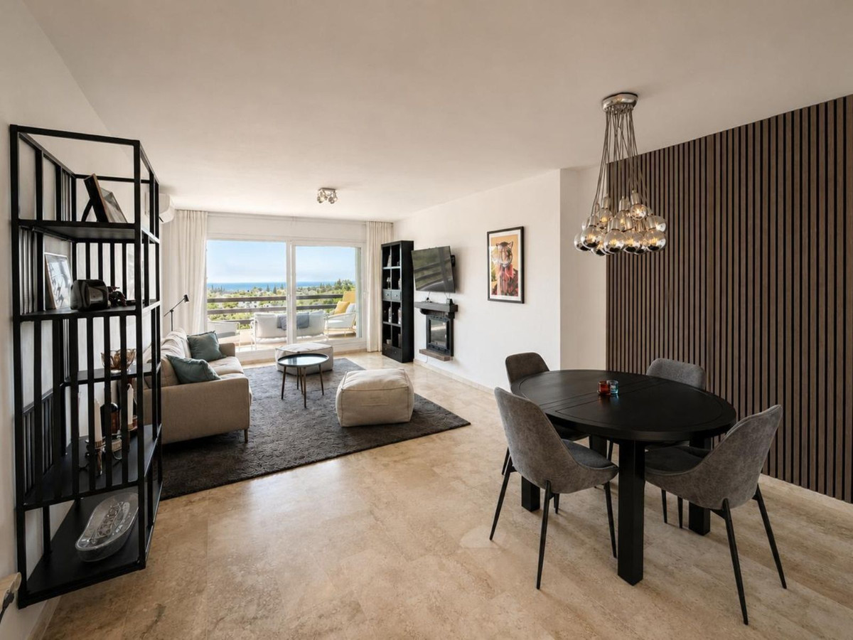 2 Bed Apartment for sale in Selwo Costa Del Sol, Málaga, Spain