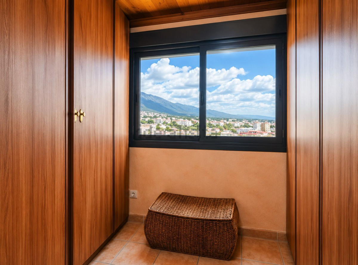 4 Bed Apartment for sale in San Pedro De Alcántara Costa Del Sol, Málaga, Spain