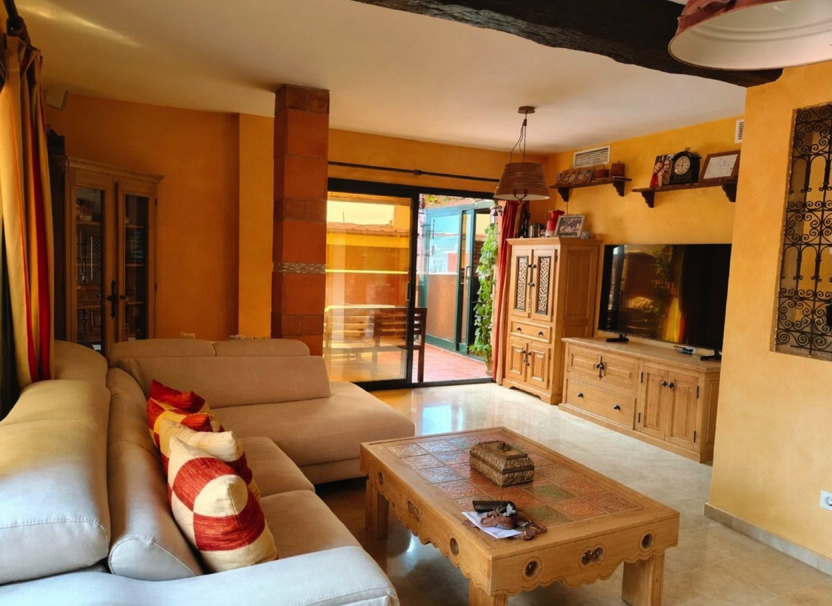 4 Bed Apartment for sale in San Pedro De Alcántara Costa Del Sol, Málaga, Spain