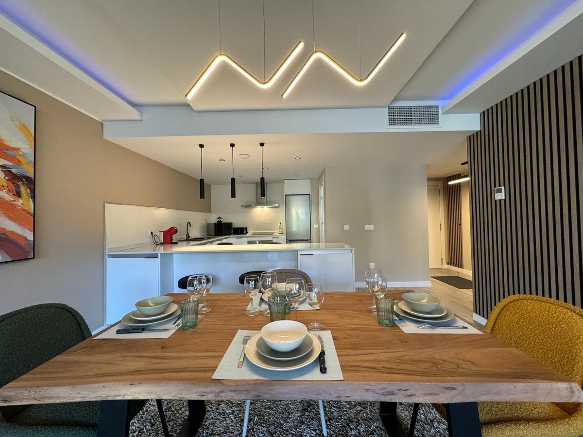 2 Bed Apartment for sale in Benahavís Costa Del Sol, Málaga, Spain