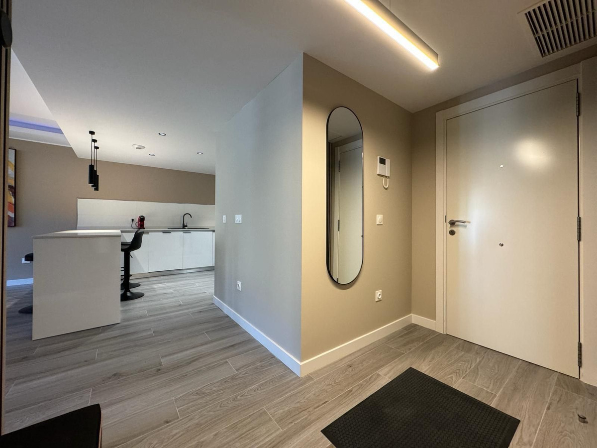 2 Bed Apartment for sale in Benahavís Costa Del Sol, Málaga, Spain