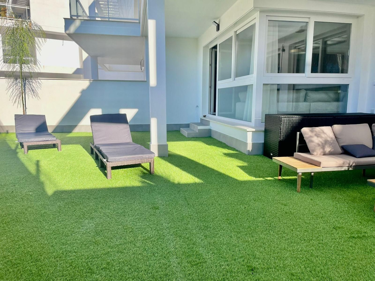 2 Bed Apartment for sale in Benahavís Costa Del Sol, Málaga, Spain