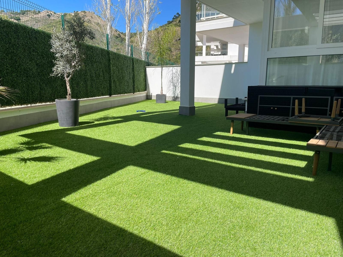 2 Bed Apartment for sale in Benahavís Costa Del Sol, Málaga, Spain