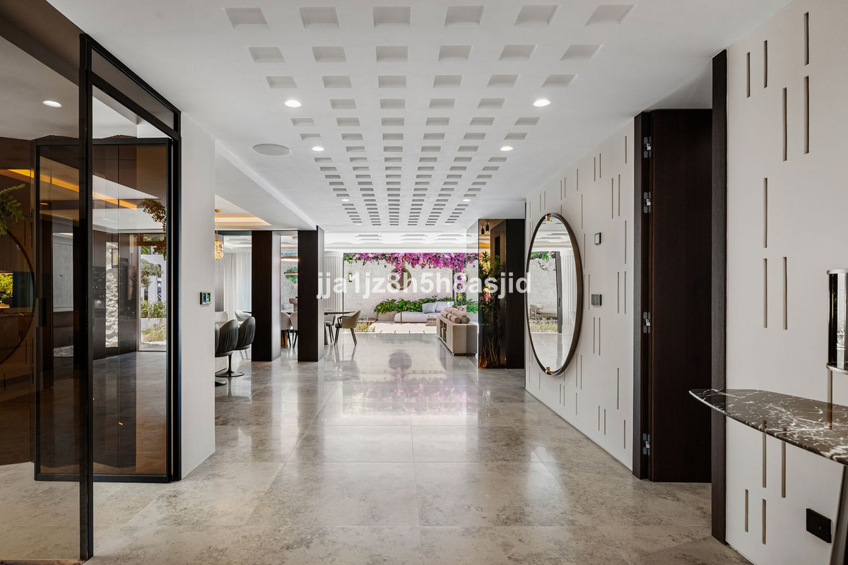 4 Bed Townhouse for sale in The Golden Mile Costa Del Sol, Málaga, Spain