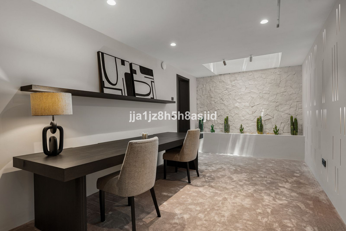 4 Bed Townhouse for sale in The Golden Mile Costa Del Sol, Málaga, Spain