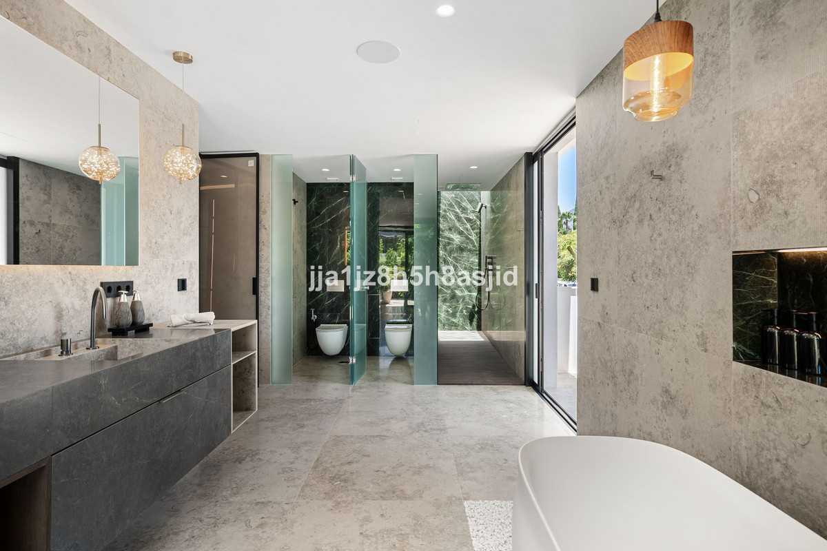4 Bed Townhouse for sale in The Golden Mile Costa Del Sol, Málaga, Spain