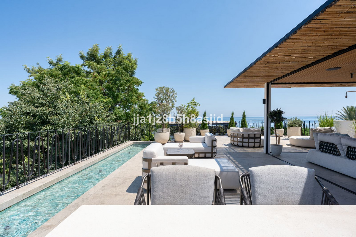 4 Bed Townhouse for sale in The Golden Mile Costa Del Sol, Málaga, Spain