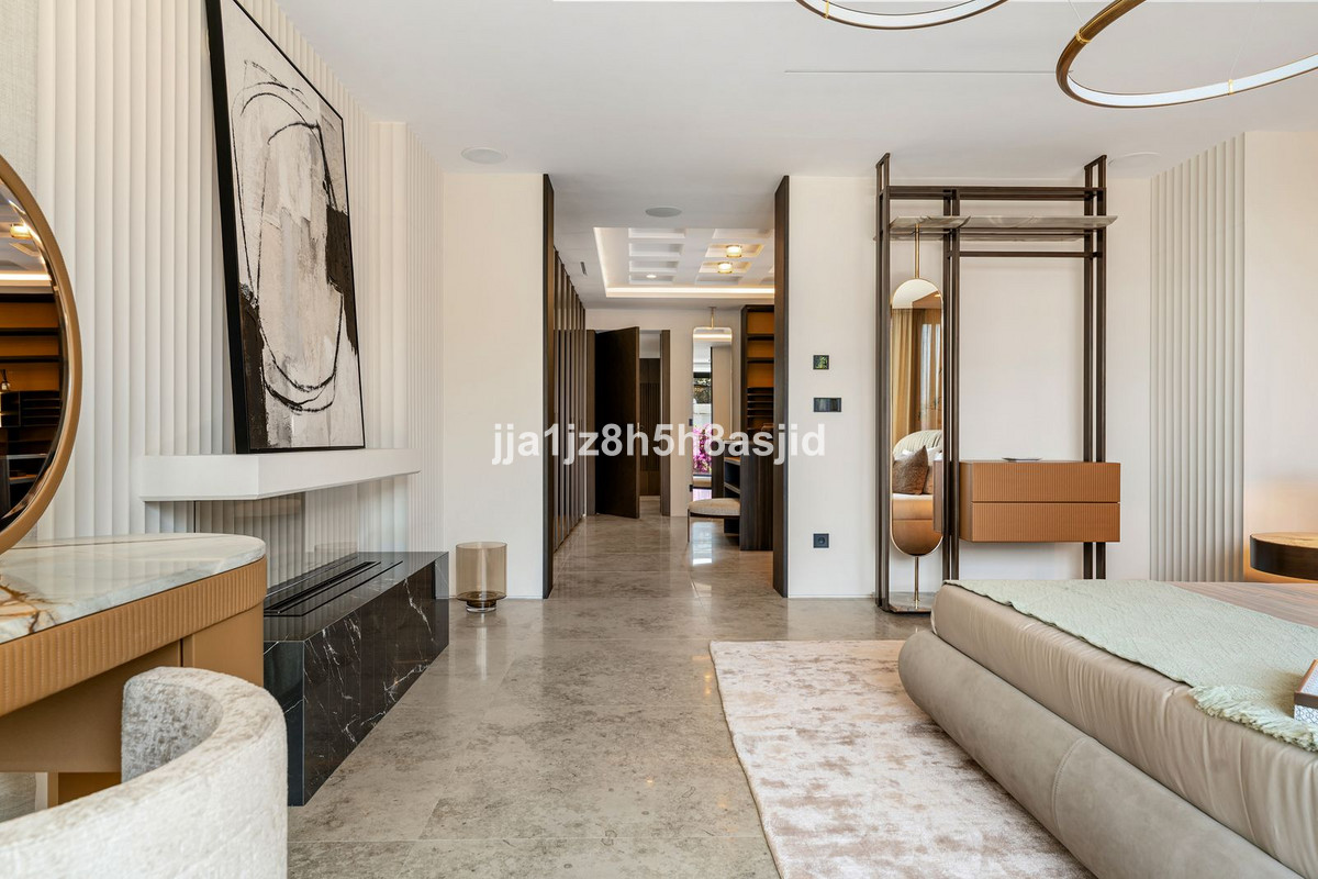 4 Bed Townhouse for sale in The Golden Mile Costa Del Sol, Málaga, Spain
