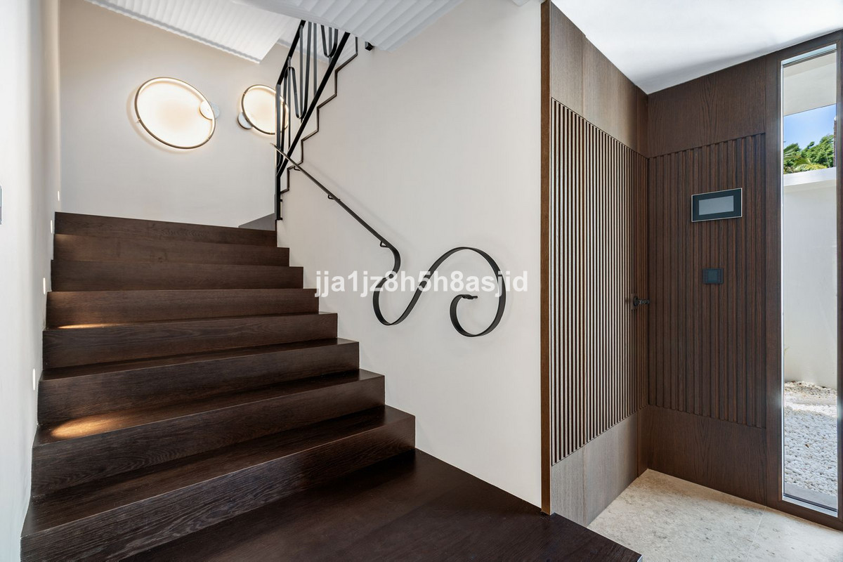 4 Bed Townhouse for sale in The Golden Mile Costa Del Sol, Málaga, Spain