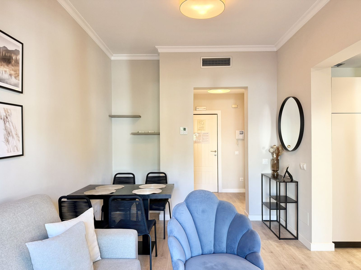 1 Bed Apartment for sale in Benahavís Costa Del Sol, Málaga, Spain
