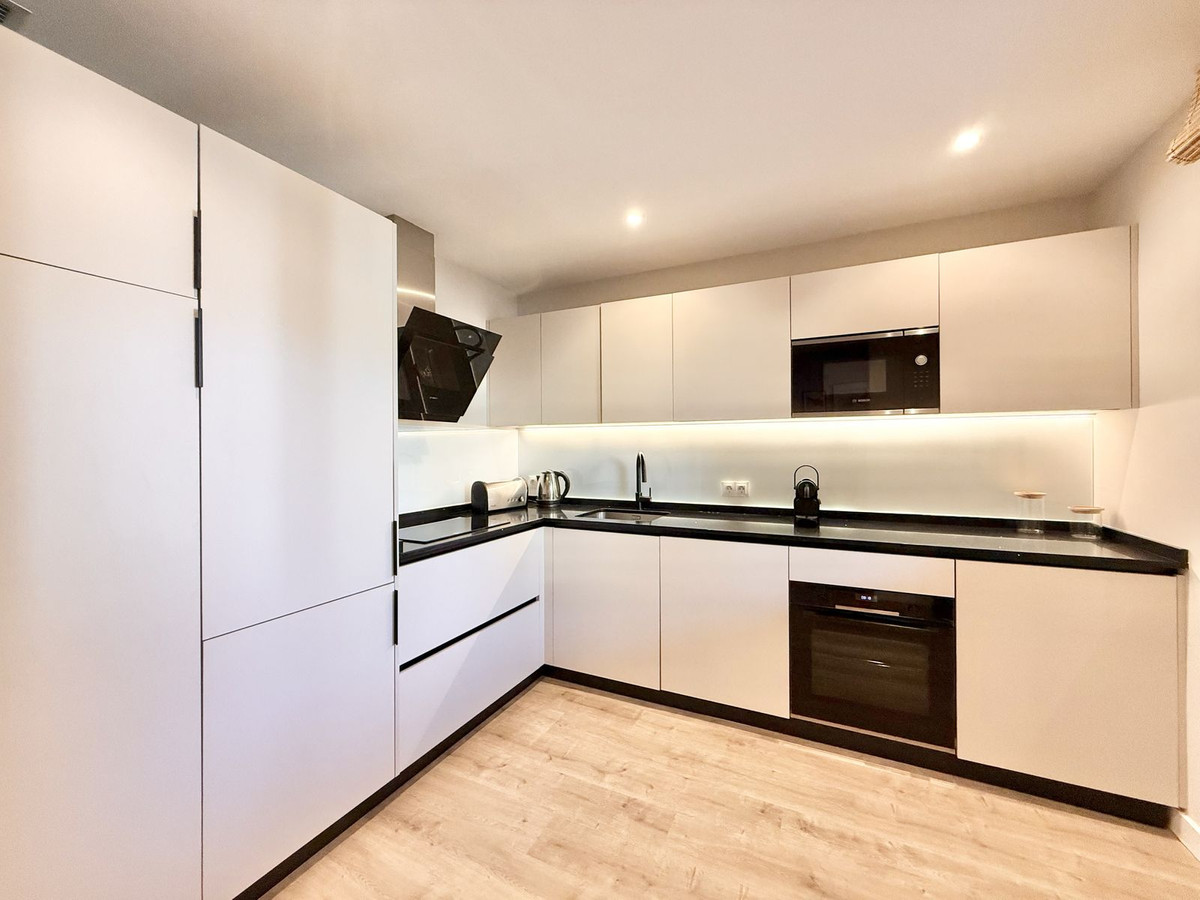 1 Bed Apartment for sale in Benahavís Costa Del Sol, Málaga, Spain