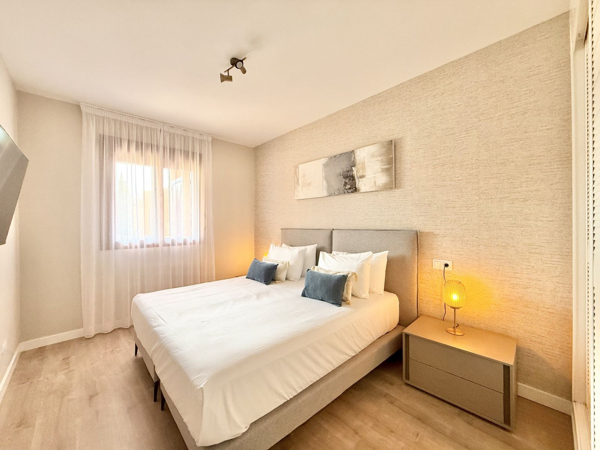 1 Bed Apartment for sale in Benahavís Costa Del Sol, Málaga, Spain