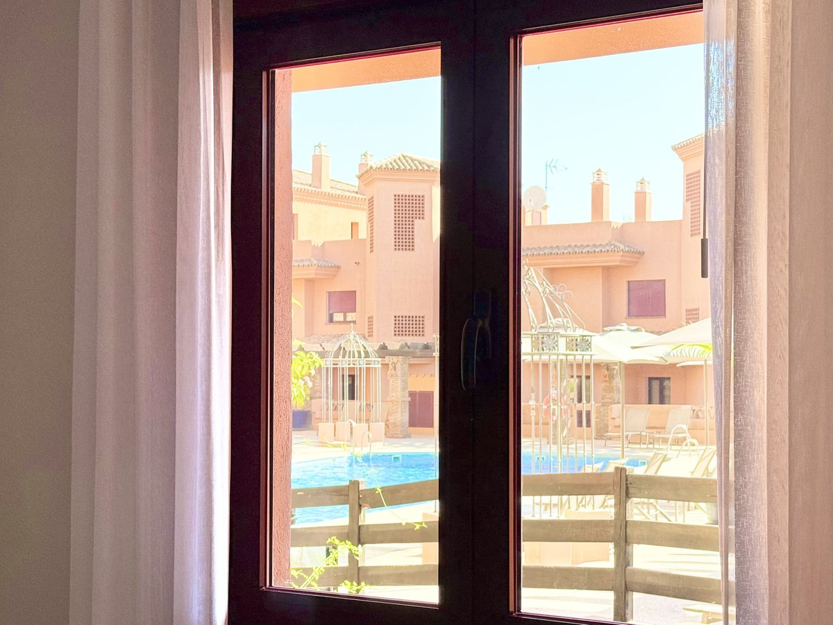 1 Bed Apartment for sale in Benahavís Costa Del Sol, Málaga, Spain