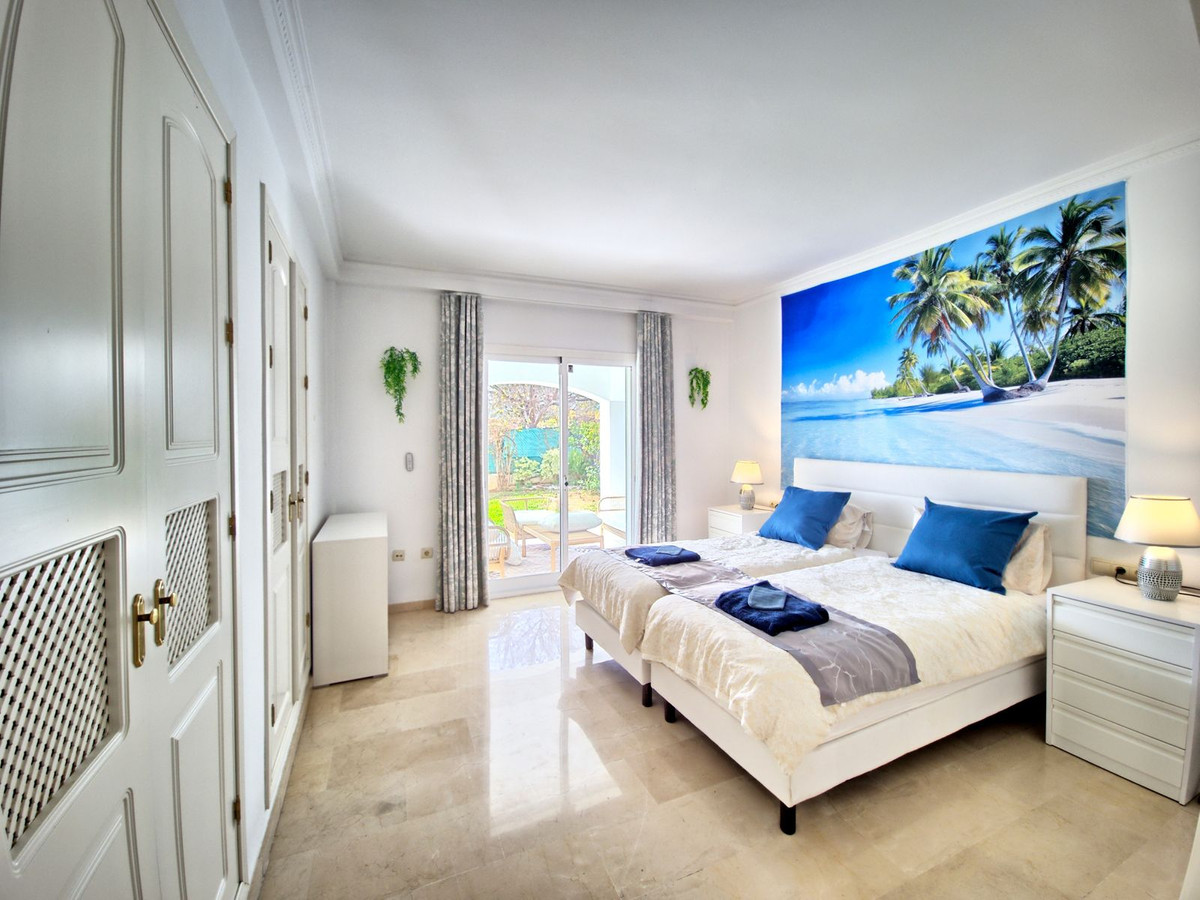 3 Bed Apartment for sale in Cabopino Costa Del Sol, Málaga, Spain