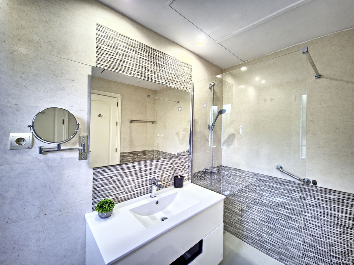 3 Bed Apartment for sale in Cabopino Costa Del Sol, Málaga, Spain