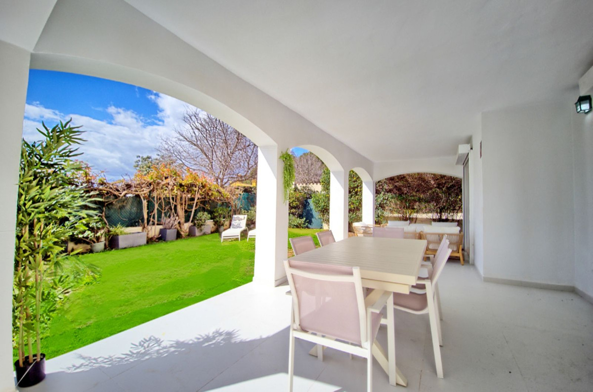 3 Bed Apartment for sale in Cabopino Costa Del Sol, Málaga, Spain