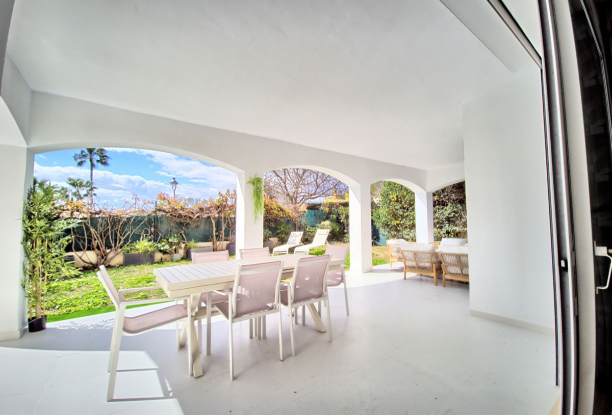3 Bed Apartment for sale in Cabopino Costa Del Sol, Málaga, Spain