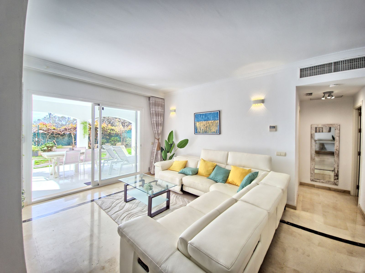 3 Bed Apartment for sale in Cabopino Costa Del Sol, Málaga, Spain