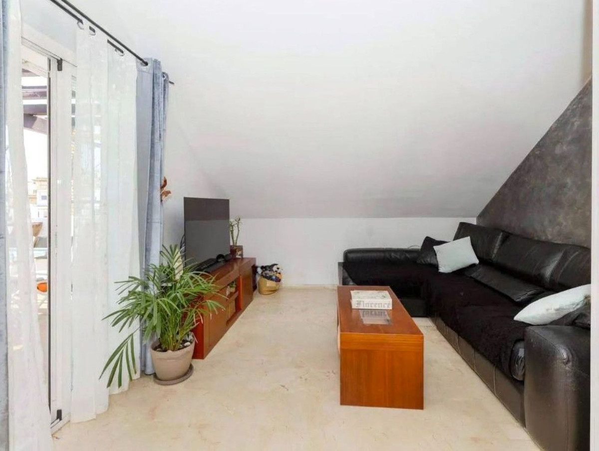 3 Bed Apartment for sale in Estepona Costa Del Sol, Málaga, Spain